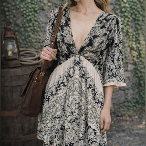 Free People Dresses & Skirts - FREE PEOPLE Black, Cream, and Purple Paisley Boho Deep V-Neck Paisley Dress, S